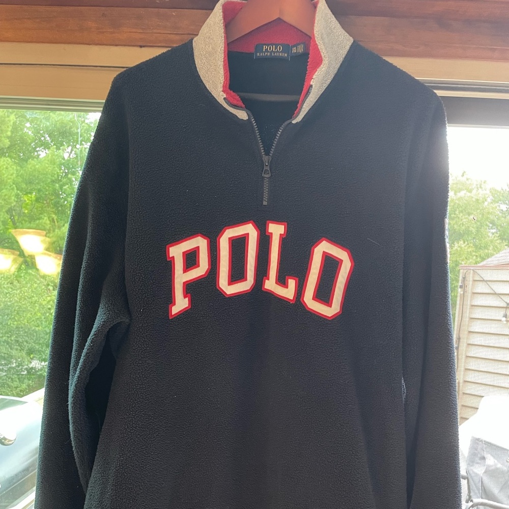 Polo pull over sweater